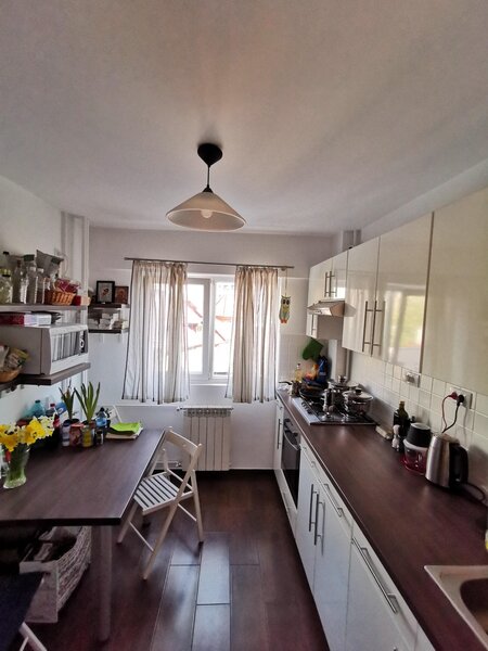 Calea Mosilor, 10 minute metrou Obor, stradal, vedere spate, bloc 1982,